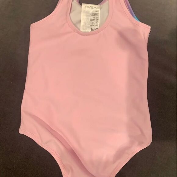 H&M Swimsuit with Printed Design
2-4 - Picture 5 of 5